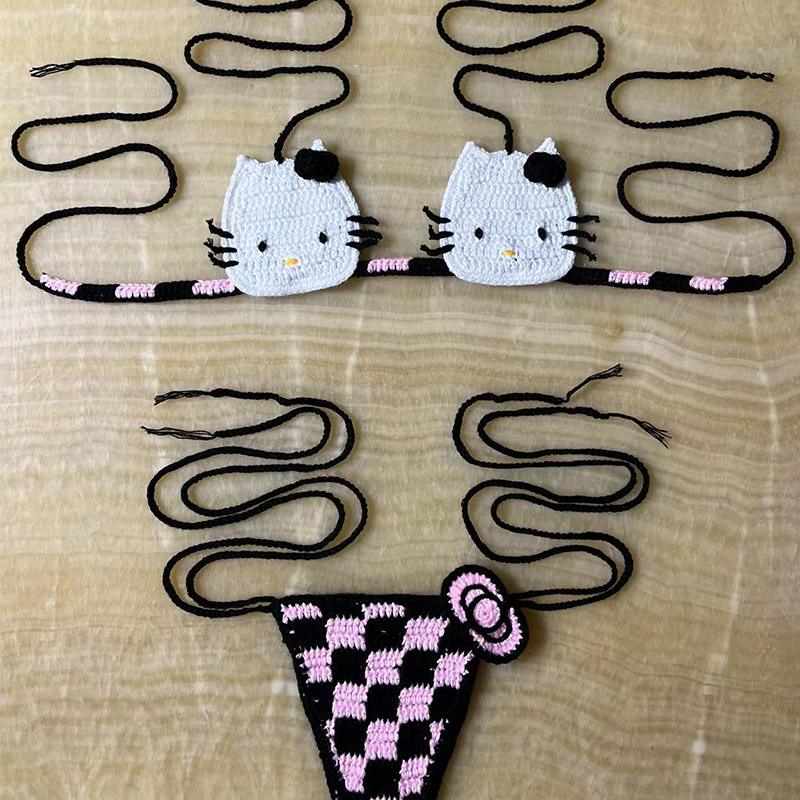 Hello Kitty Bikini Set Lady's  - Thong Bikini Women のレビューと価格